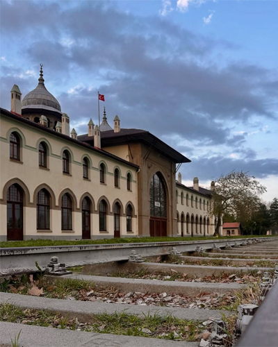 Tren İstasyonu ve Karaağaç Bölgesi